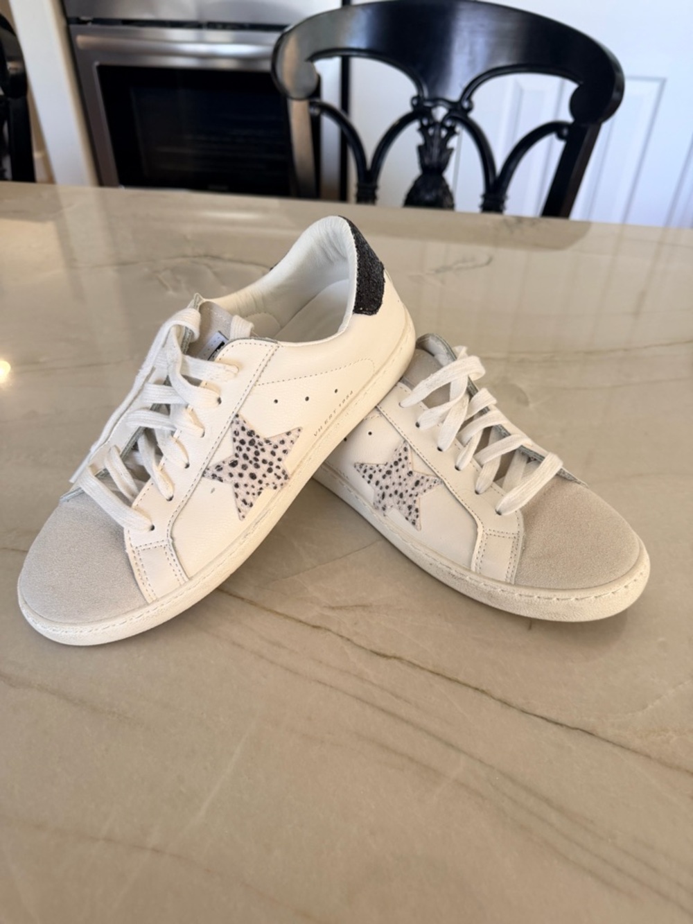 Vintage EST1954 White Leather Sneakers with Speckled Star Accent